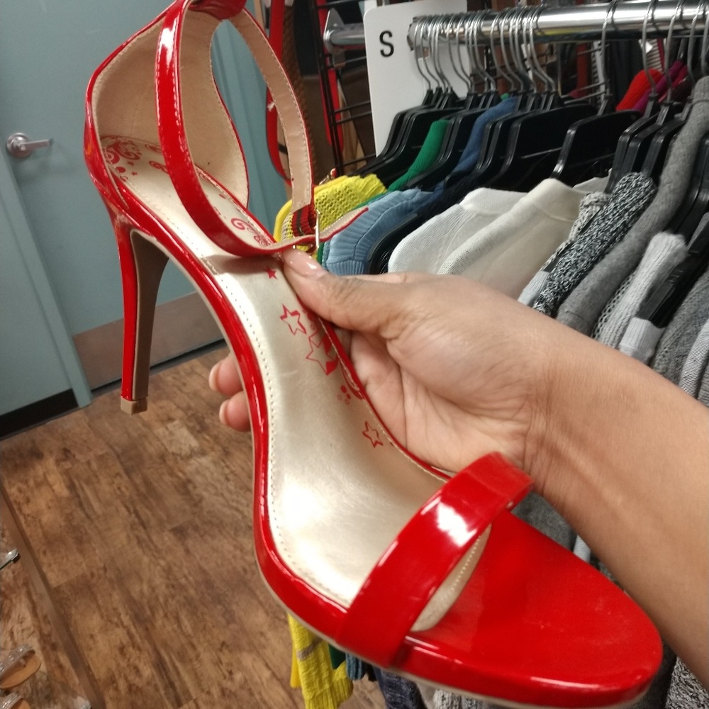 *RESERVED LISTING* Fly As* Red Strappy Heels!